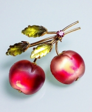Винтажная брошь от Austria в форме ветви с вишнями розово-персикового цвета
