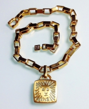 Винтажное колье от Anne Klein с львом-медальоном