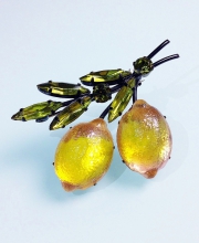 Винтажная брошь от Austria в форме ветви с лимонами