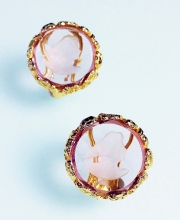 Винтажные клипсы от Goldette с камеями (Intaglio) нежно-розового цвета